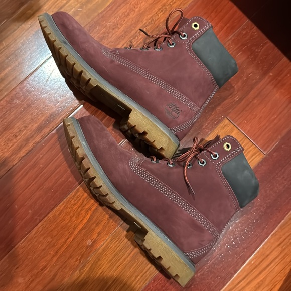 Timberland🎉Host Pick🎉 waterproof 6” booties in Bordeaux - Picture 5 of 11